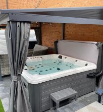 White and Grey Hot Tub | A 6 Hot Tubs