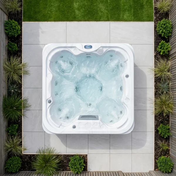 SB354S - 7 Person Hot Tub Holiday Let*