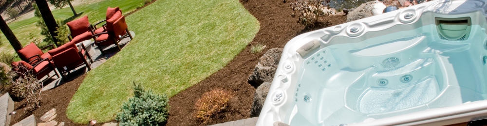 Large Garden with Hot Tub Banner | A6 Hot Tubs