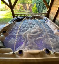 Bedfordshire Hot Tub Craning and Install (2) | A6 Hot Tubs