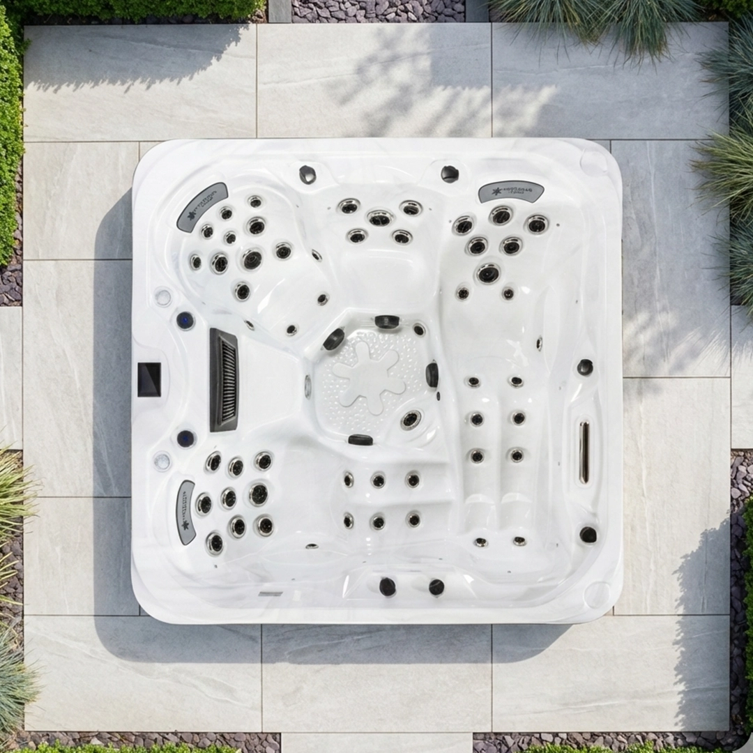 942-DL 4 Seater Hot Tub