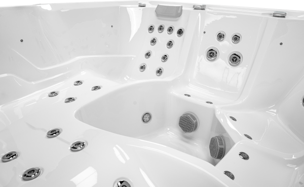Equinox Nexus 570 5-Seater Hot Tub in Storm Cloud Grey (2 Loungers / 32 Amp) - Image 6